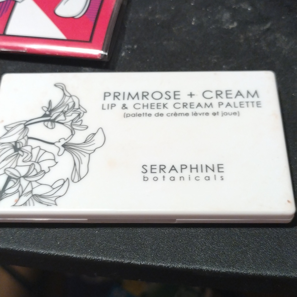 Primrose lip and cheek pallette